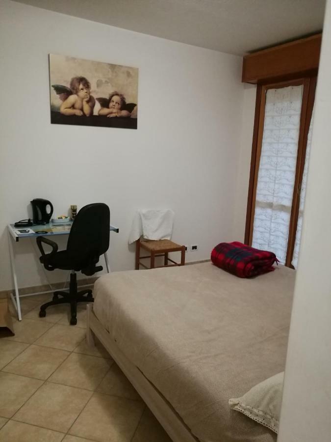Camera Privata Hotel Pomezia Luaran gambar