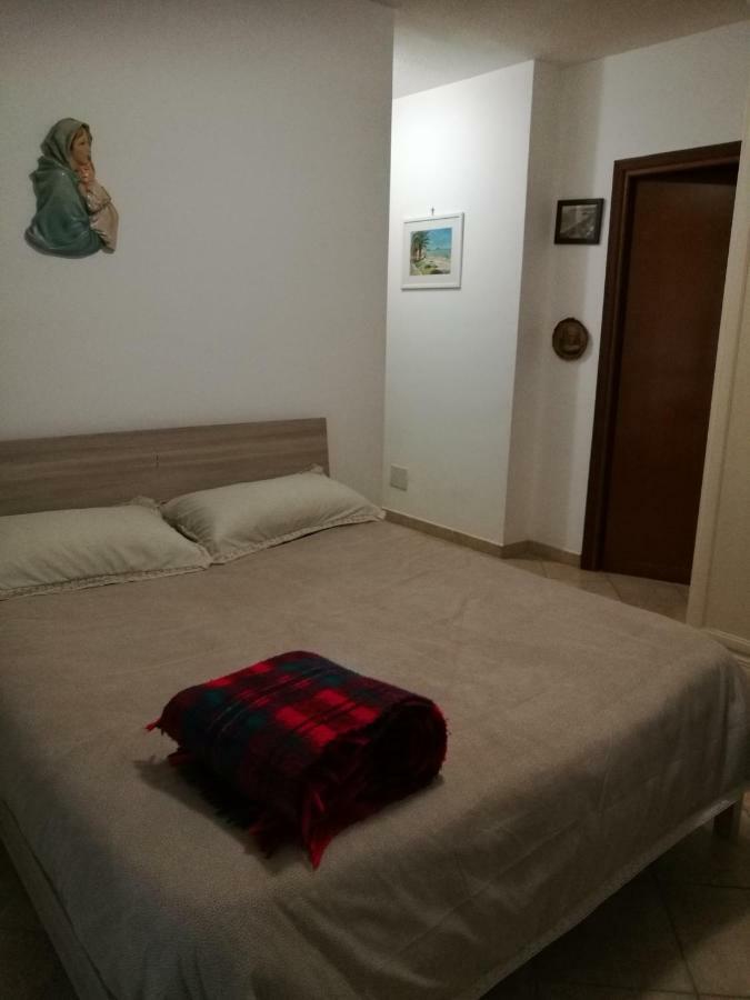 Camera Privata Hotel Pomezia Luaran gambar