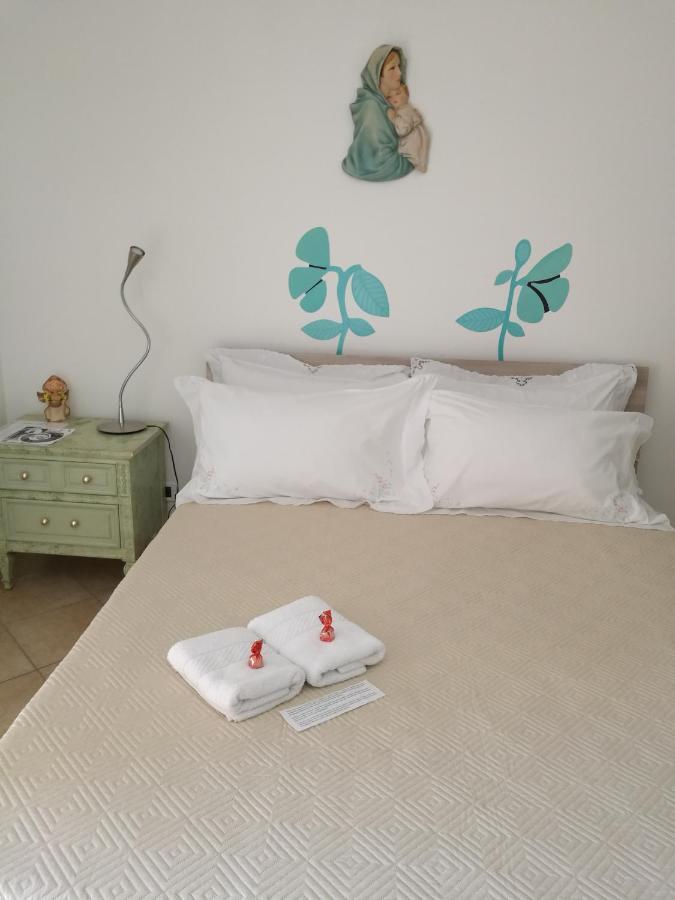 Camera Privata Hotel Pomezia Luaran gambar